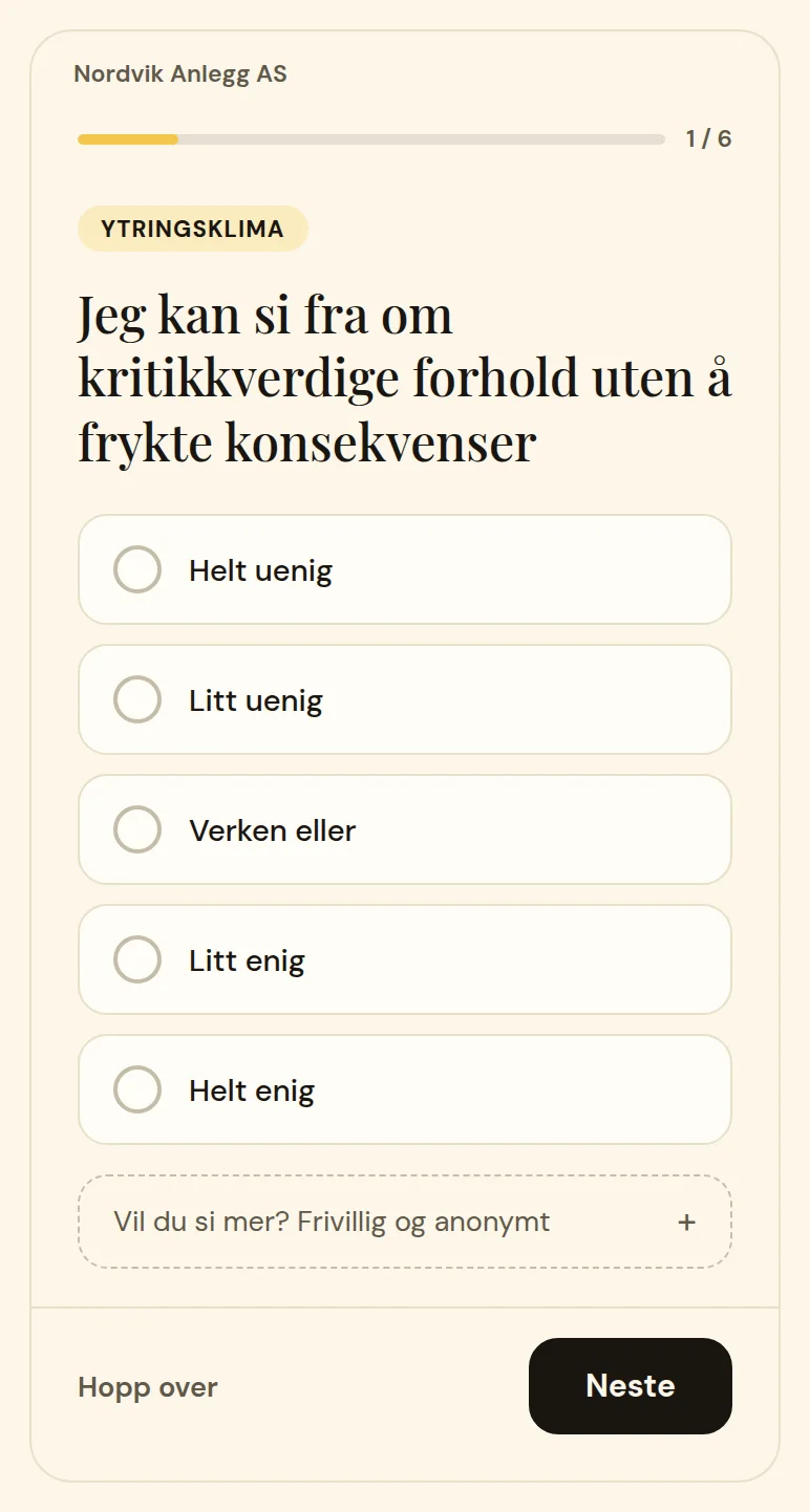 Screenshot of the questionnaire on a phone (Norwegian interface): one statement about speaking up without fear of consequences, with five answers from strongly disagree to strongly agree.
